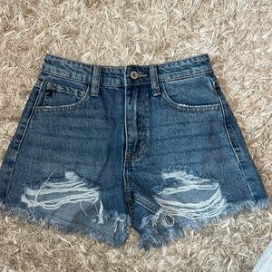the perfect jean shorts! so cute! never worn!